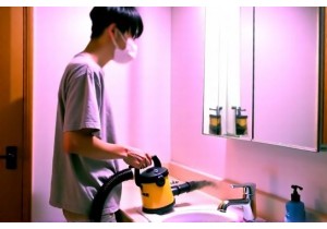 How to Use a Wet Dry Vacuum as a Temporary Drain Unclogger